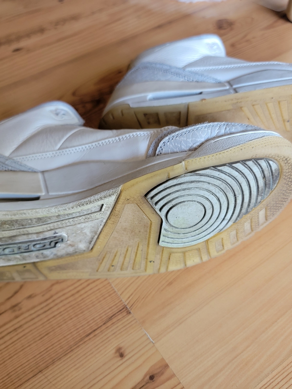 Jordan White and Light Gray Low-Top Sneakers - Picture 5 of 7